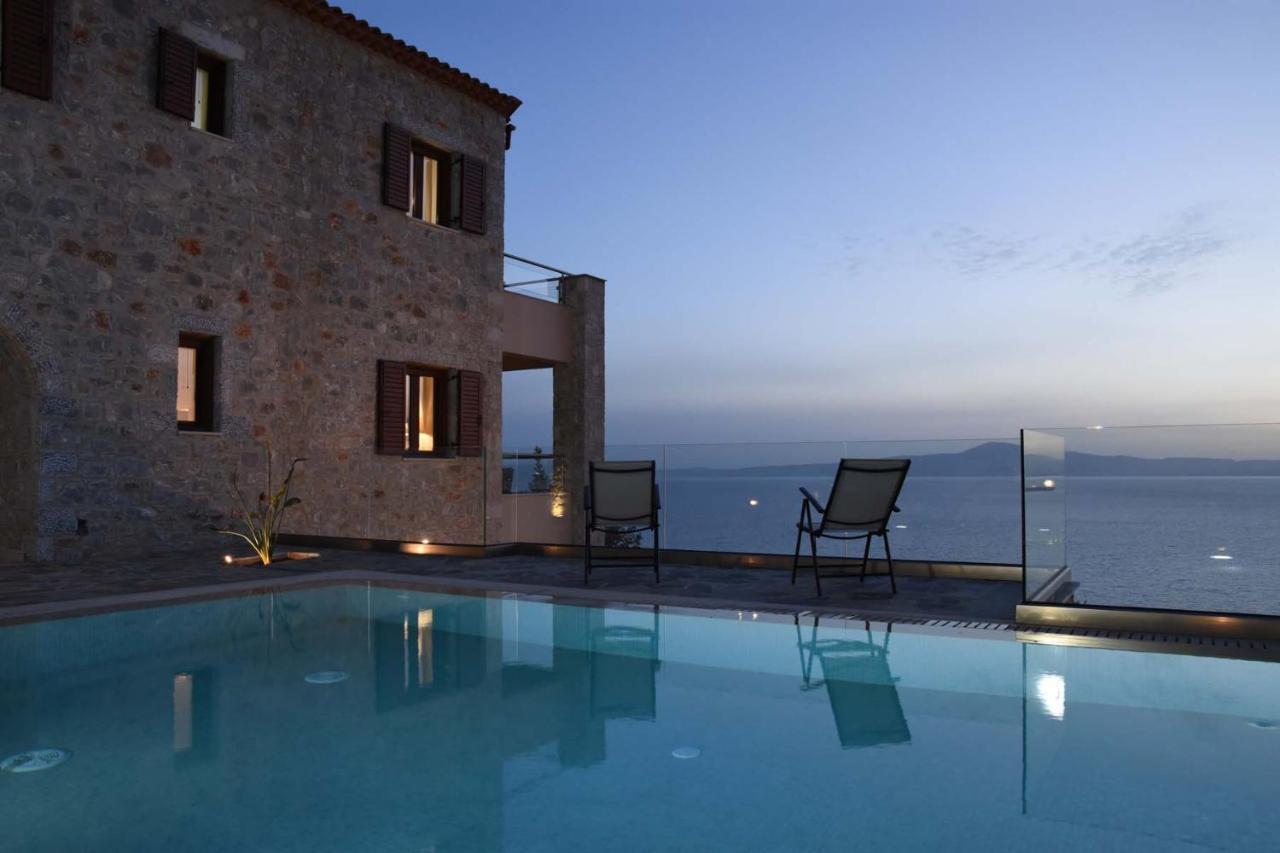 Villa Dafni - Infinite Sea Vistas With Private Pool Kalamáta Buitenkant foto