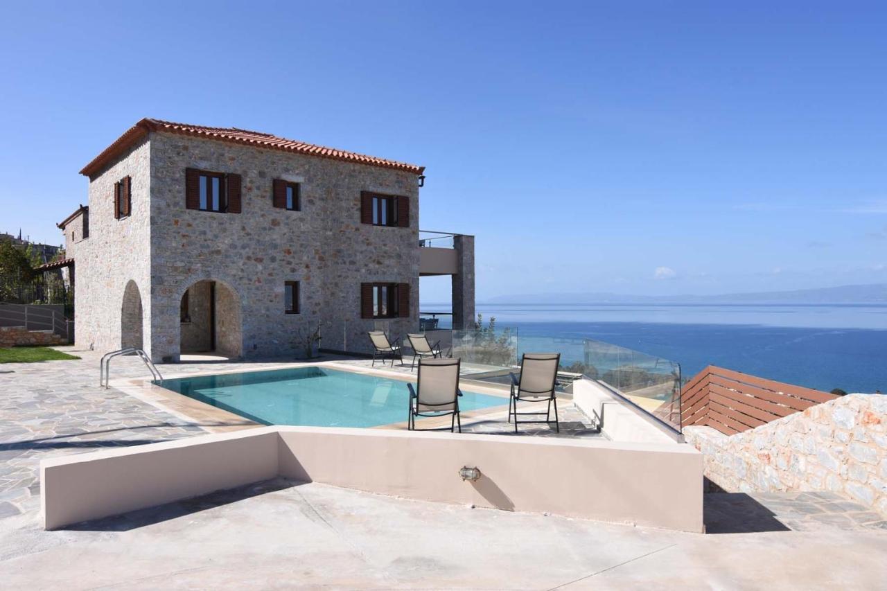 Villa Dafni - Infinite Sea Vistas With Private Pool Kalamáta Buitenkant foto