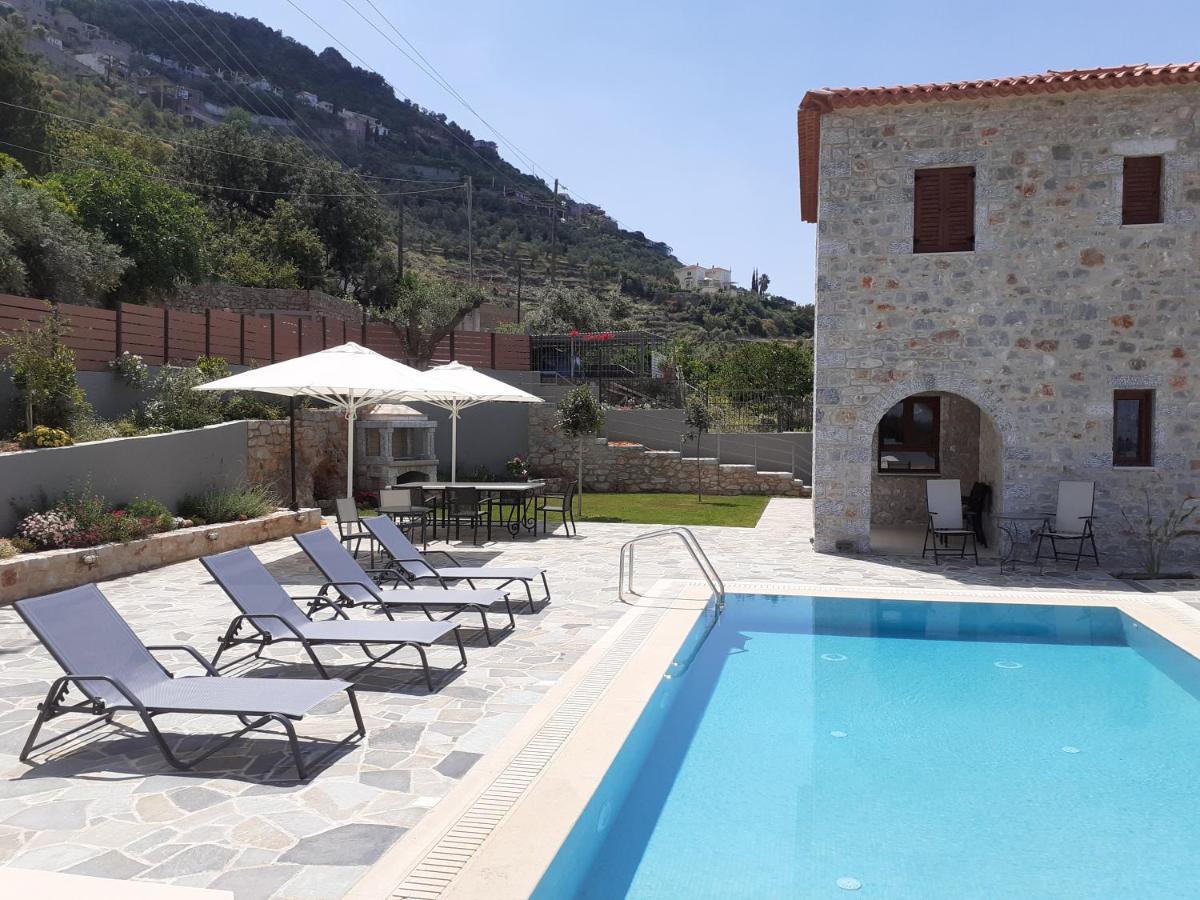Villa Dafni - Infinite Sea Vistas With Private Pool Kalamáta Buitenkant foto