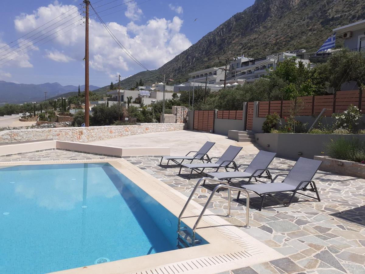Villa Dafni - Infinite Sea Vistas With Private Pool Kalamáta Buitenkant foto