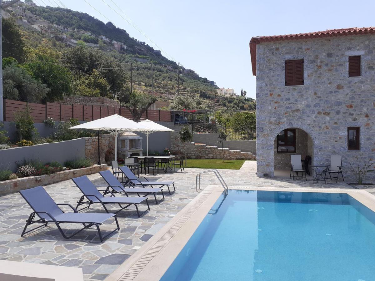 Villa Dafni - Infinite Sea Vistas With Private Pool Kalamáta Buitenkant foto