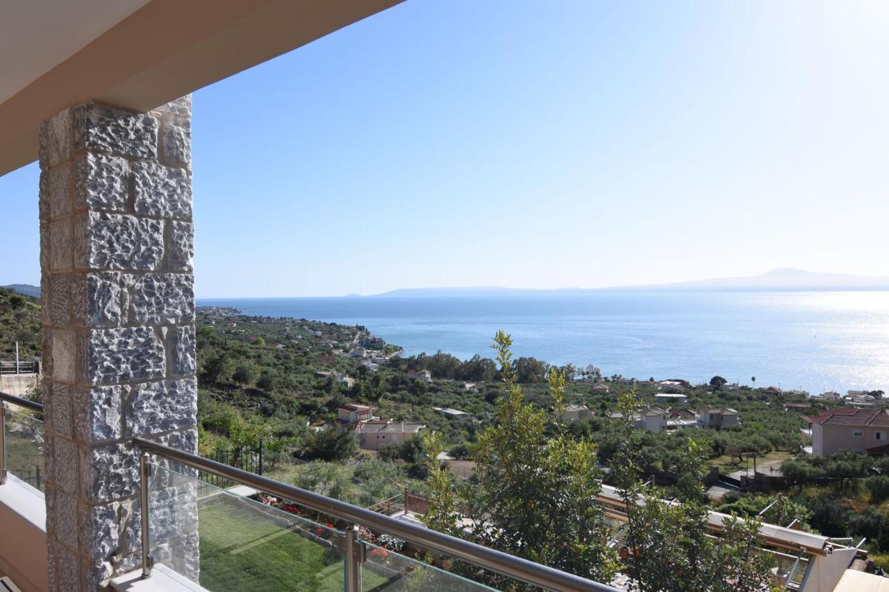 Villa Dafni - Infinite Sea Vistas With Private Pool Kalamáta Buitenkant foto