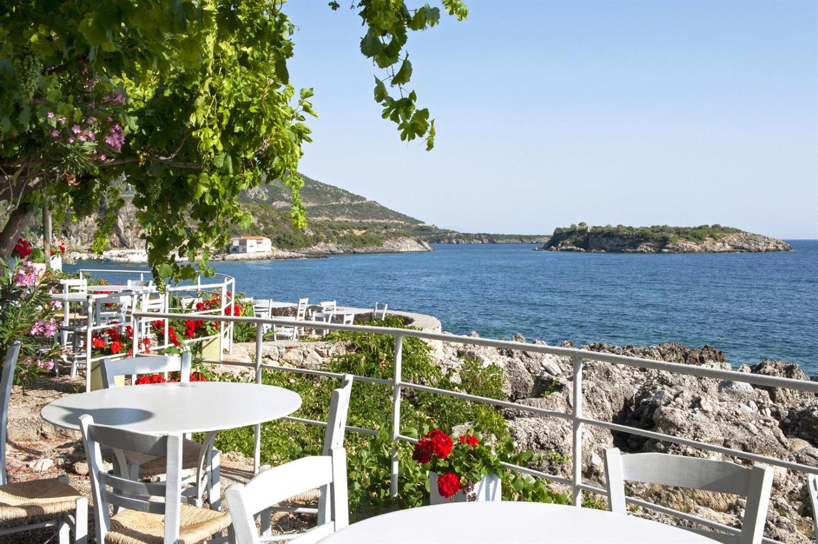 Villa Dafni - Infinite Sea Vistas With Private Pool Kalamáta Buitenkant foto